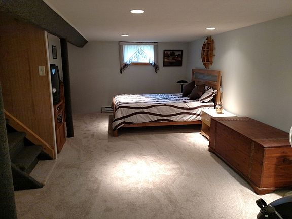 3rd image of 81 Crescent Dr