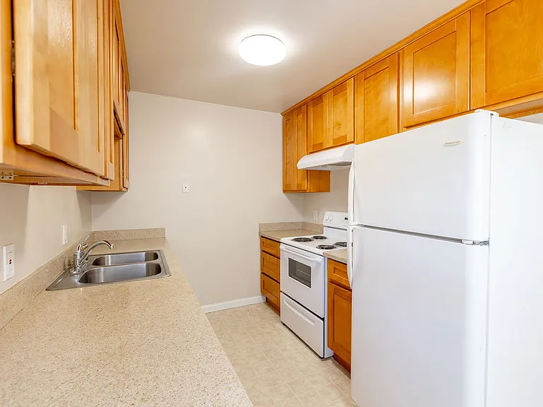 2315 Monroe St — Photo 13