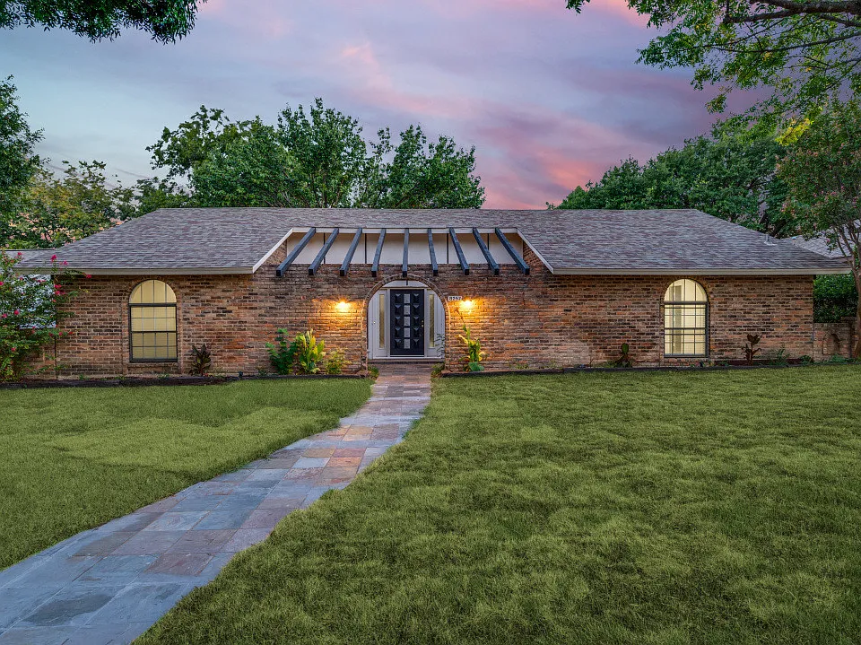 8257 Bobwhite Dr