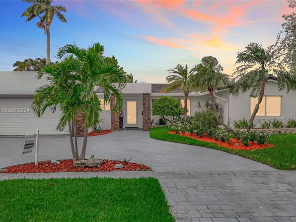 2611 NE 49th St, Lighthouse Point, FL 33064