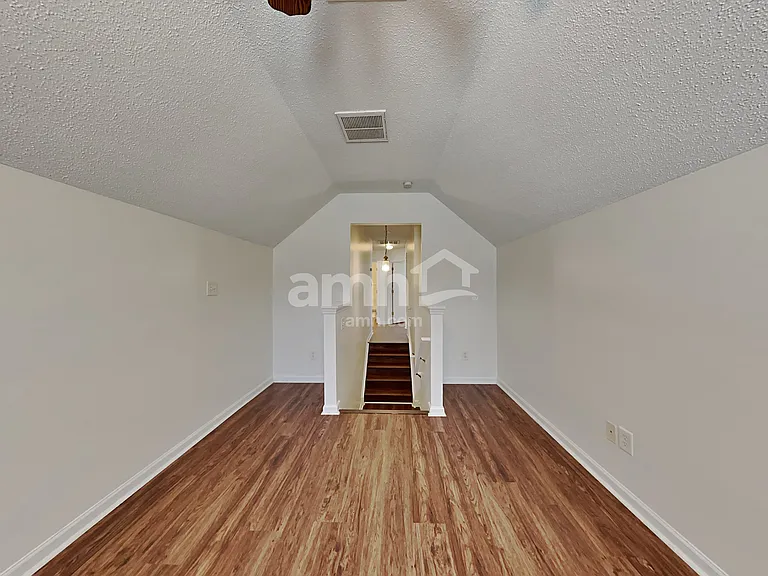 160 Camforth Dr — Photo 9