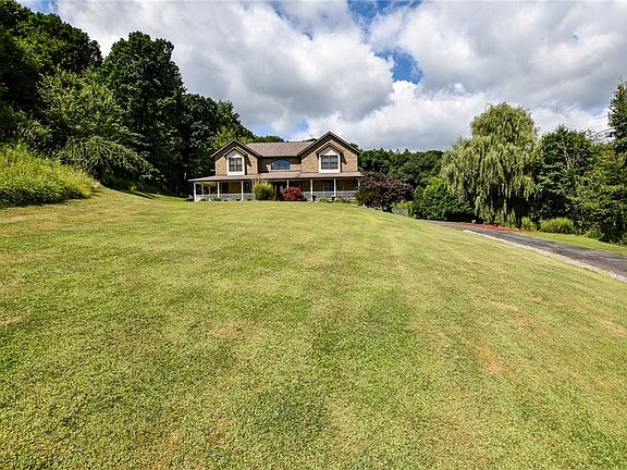 3rd image of 114 Stratford Dr