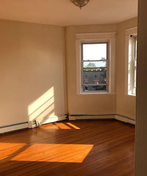 390 Madison Ave #2 — Photo 10