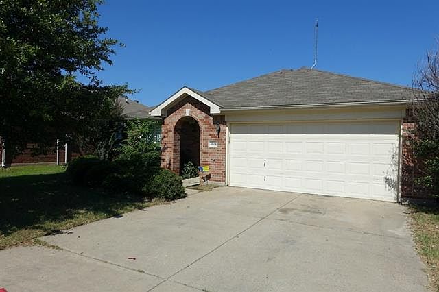 1st image of 4804 Topaz Ln