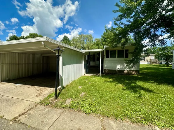 29 Loch Loma Dr, Mount Morris, MI 48458