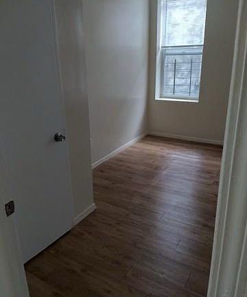 5th image of 1051 Longfellow Ave