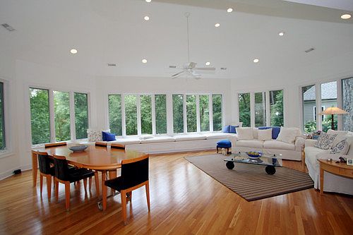 1st image of 215 Dryden Ln