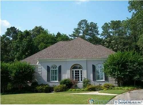 2nd image of 4602 Pineridge Cir SE
