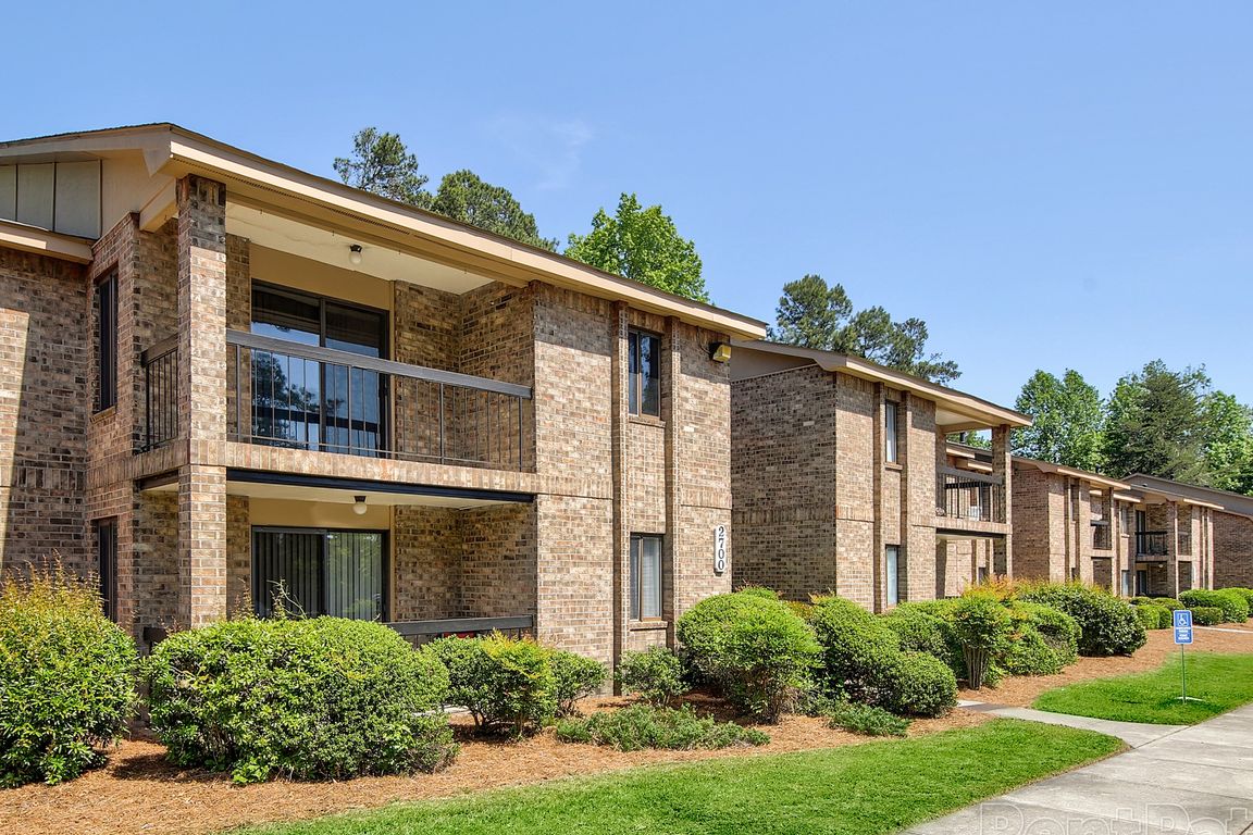 33389_hdp_woodcrest_ext_bld180504_