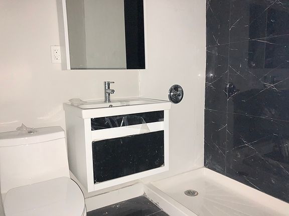 5th image of 524 Mercer St #21E