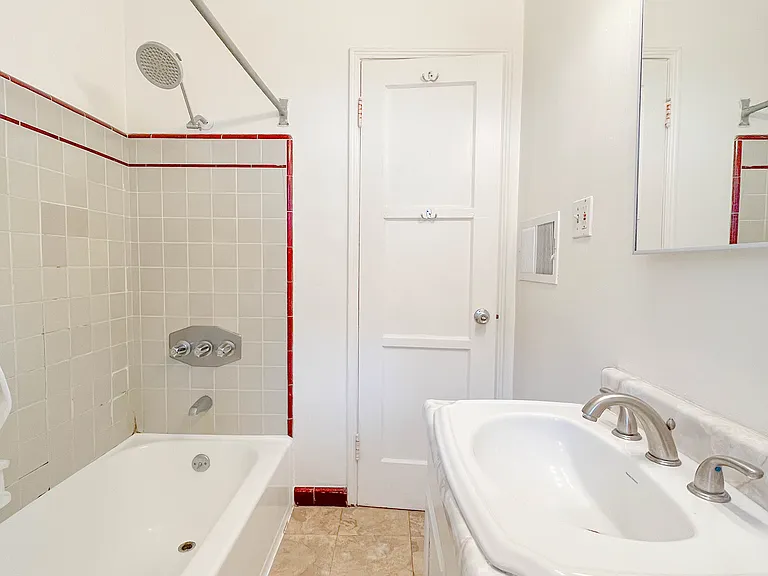3823 Los Feliz Blvd #2 — Photo 22
