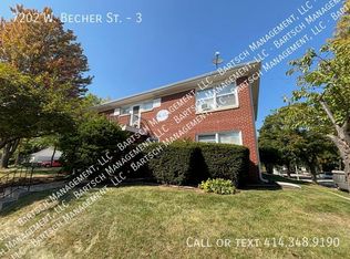 7202 W Becher St APT 3, West Allis, WI 53219