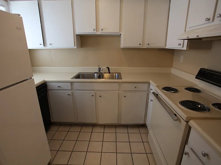 Northside Terrace — Photo 13