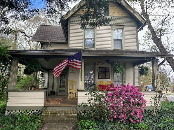 119 Center St