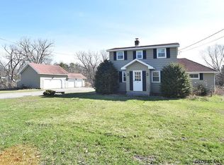 732 Swaggertown Rd, Scotia, NY 12302