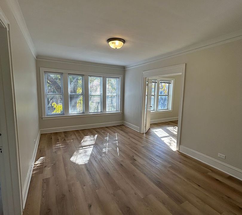 1st image of 2534 N Kilbourn Ave #2