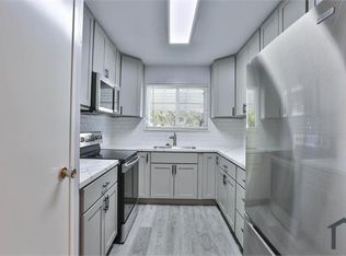 1810 Ednamary Way #D, Mountain View, CA 94040