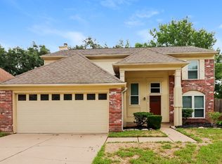 2806 Sunshine Cir, Sugar Land, TX 77479