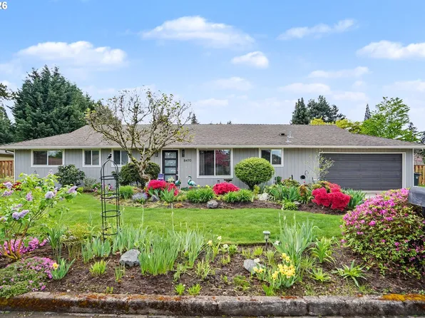 8470 SE Hood St, Clackamas, OR 97015