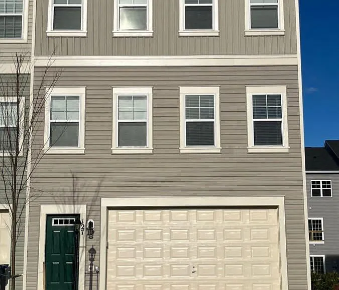 127 Lindy Way — Photo 1