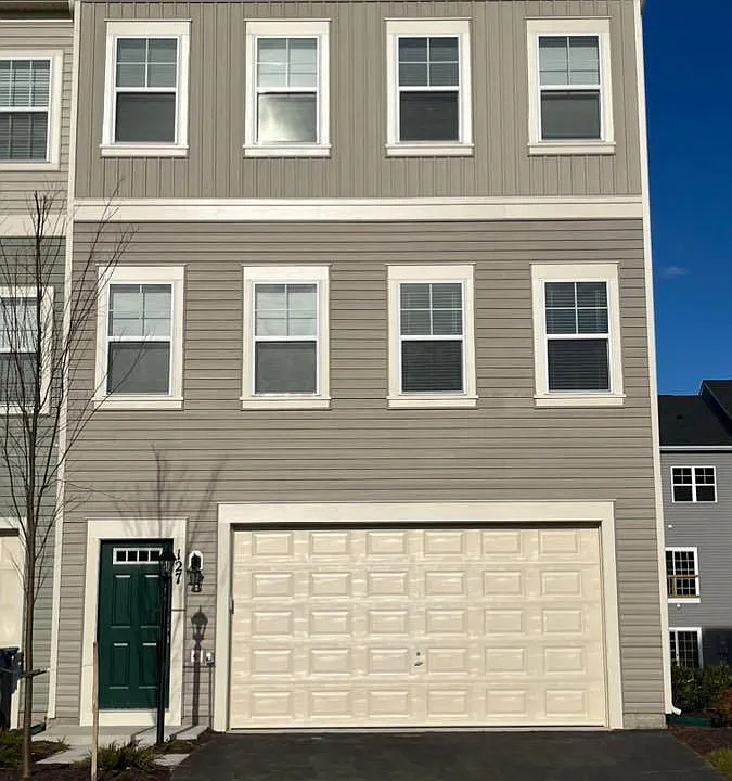 127 Lindy Way