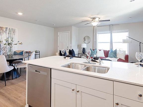 4th image of 32170 Levering St #1232263