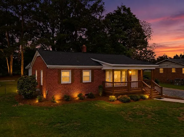 1408 Dave Dr, Newberry, SC 29108