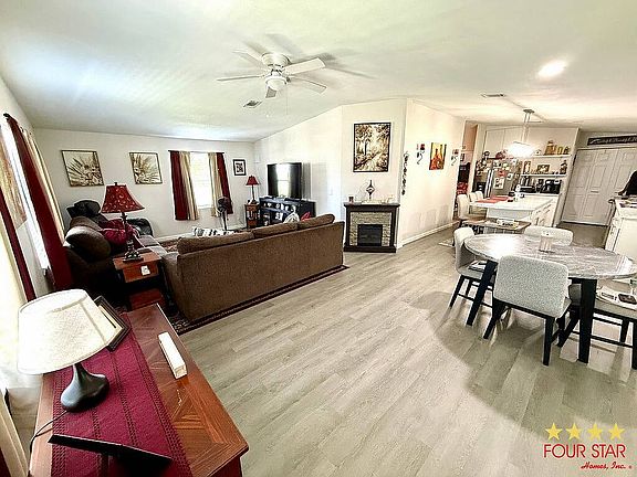 3rd image of 823 Water Ridge Dr #88