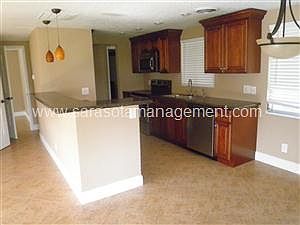 4th image of 710 Coquina Ct