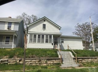 908 Spring St, Burlington, IA 52601