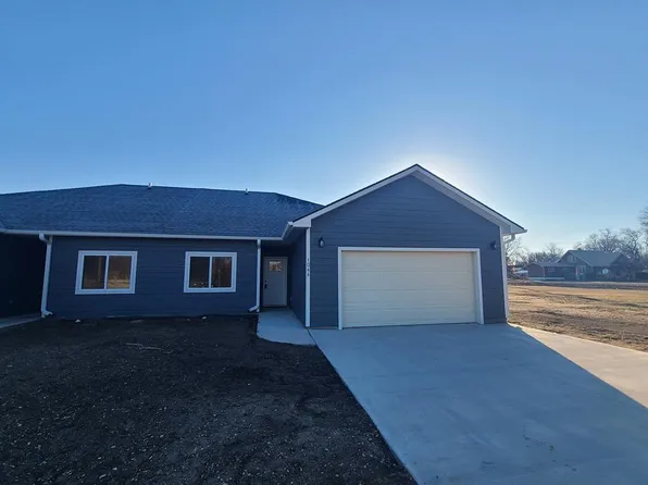 102 N Eisenhower St, Marquette, KS 67464