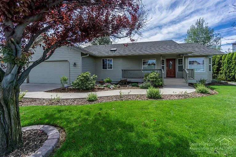 745 NW 19th Pl N photo 1