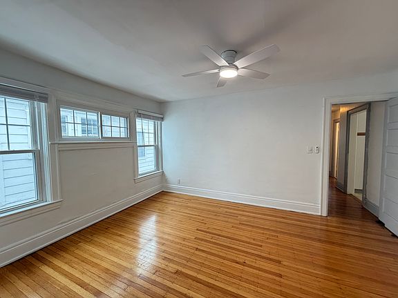5th image of 356 Woodward Dr #U