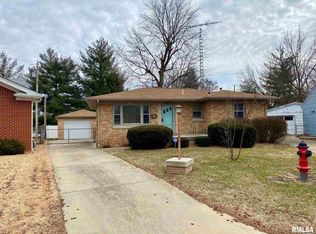 66 Rosaria Rd, Springfield, IL 62702