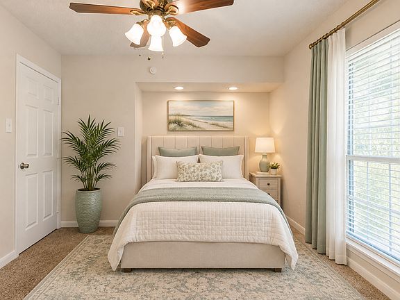 Virtual Staging AI, Second Bedroom with Niche, Mirrored Closet Doors, Ceiling Fan