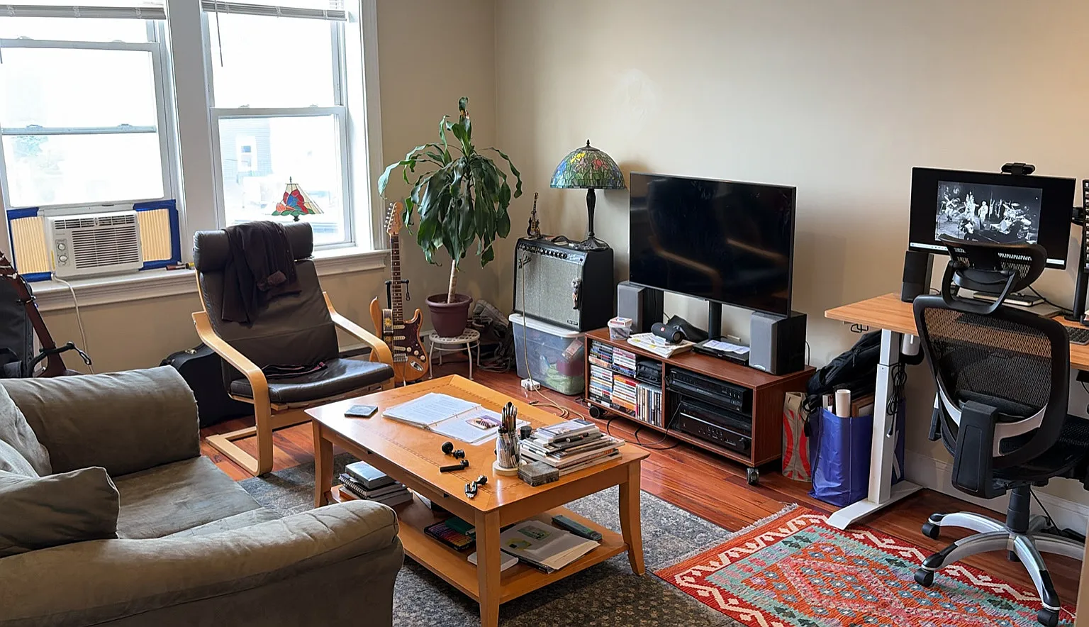 1 bed, 1.0 bath, 650 sqft, $2,200 — Photo 1