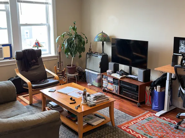 1139 Broadway APT 6, Somerville, MA 02144