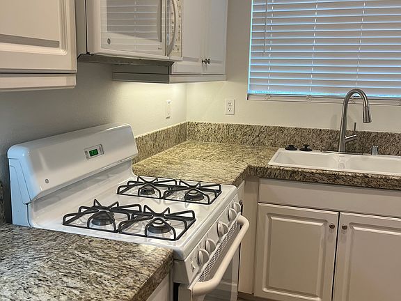 5th image of 33600 Willow Haven Ln Unit 103