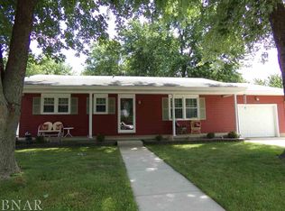 12 Willow Dr, Clinton, IL 61727