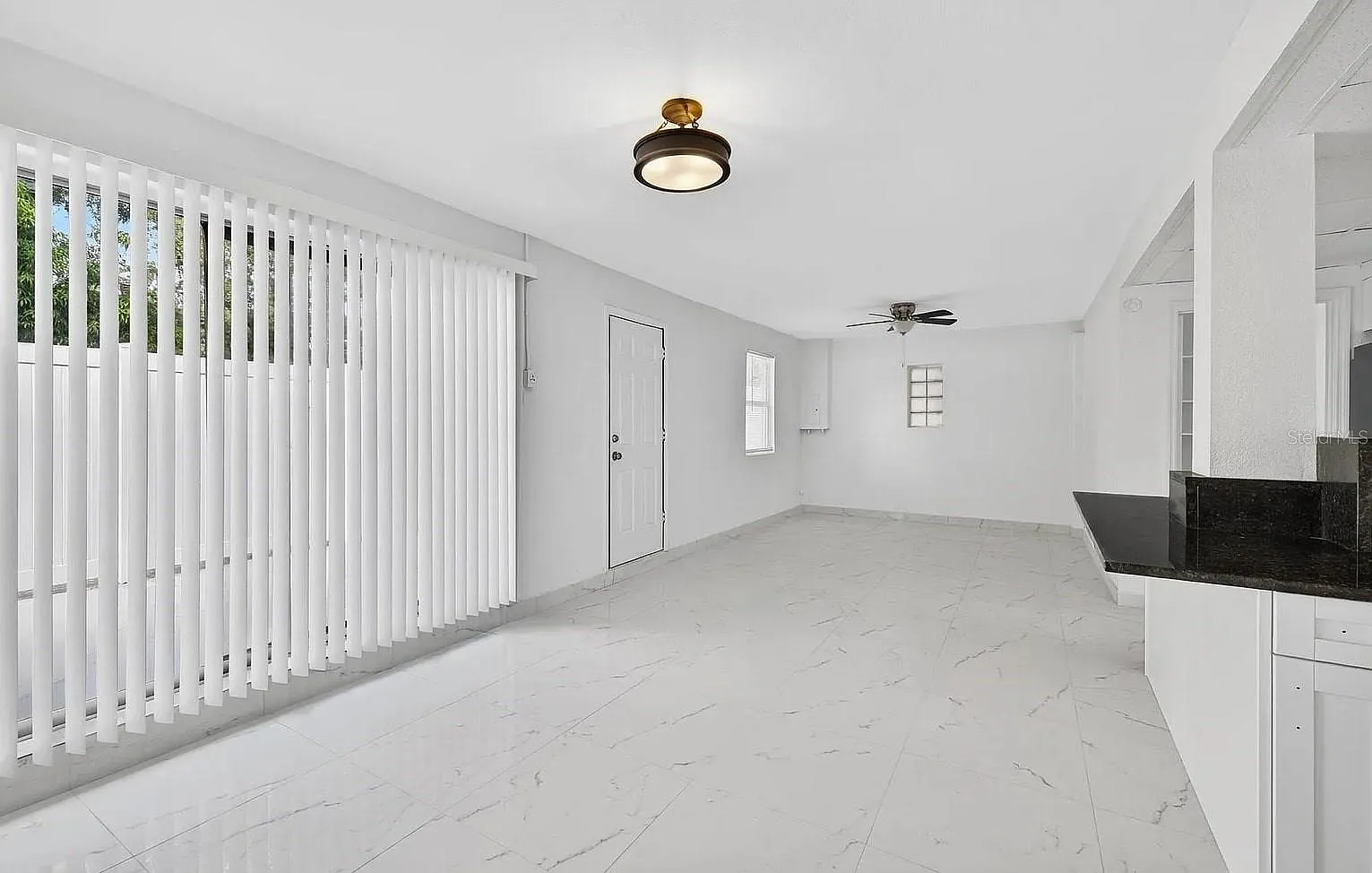 2 bed, 1.5 bath, 1100 sqft, $1,900 — Photo 3