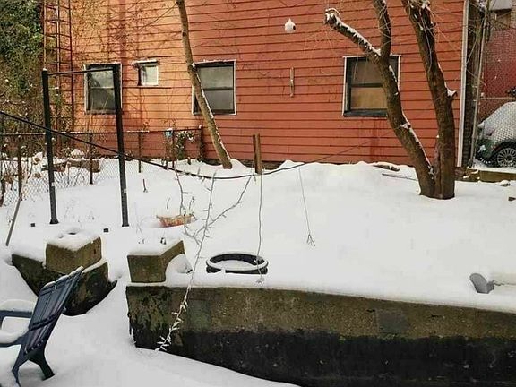 2nd image of 249 Montrose Ave #1