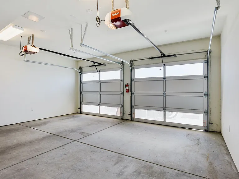 298 Coleman St — Photo 23