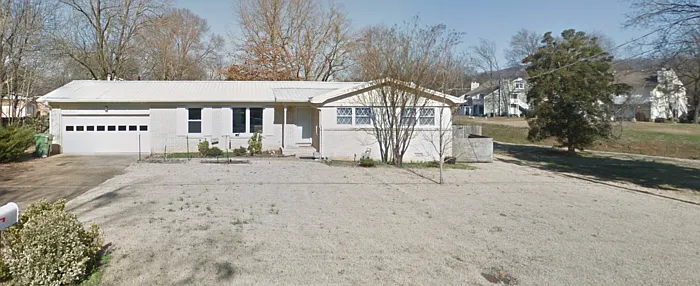 1005 Willow Cove Cir SE — Photo 1
