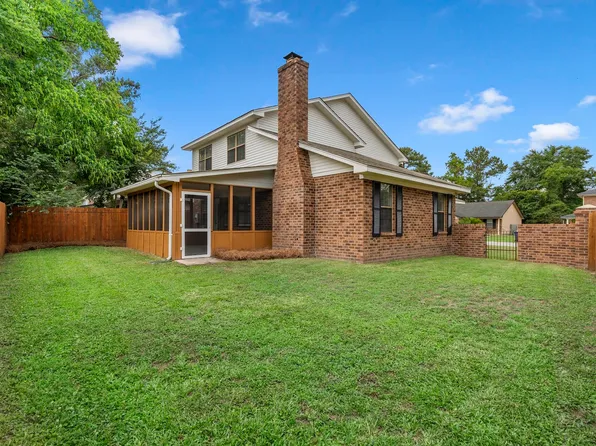 7611 Valleyview Cir, North Charleston, SC 29418