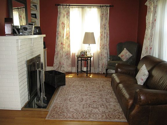 Family room with fireplace 
