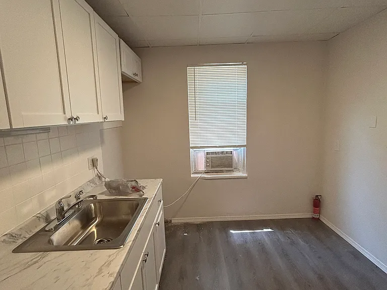 502 W C St #3 — Photo 6