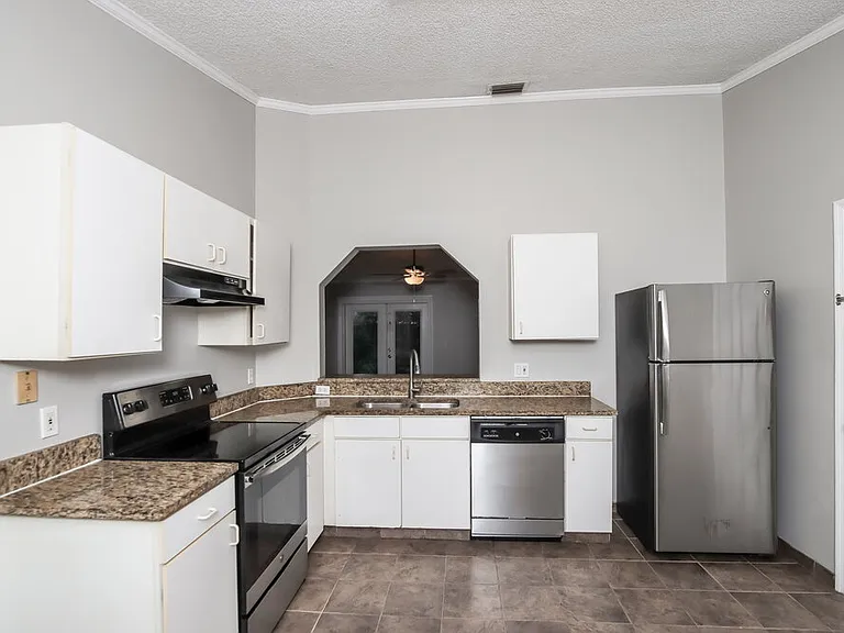 108 Osceola Ave — Photo 6