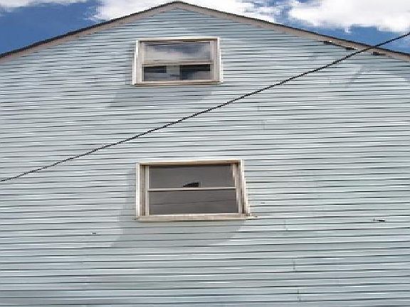 3rd image of 1408 S 49th Ct