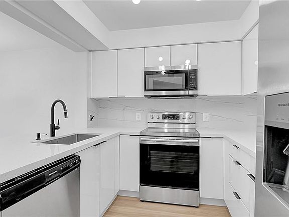 2nd image of 800 SW 142nd Avenue #302 N