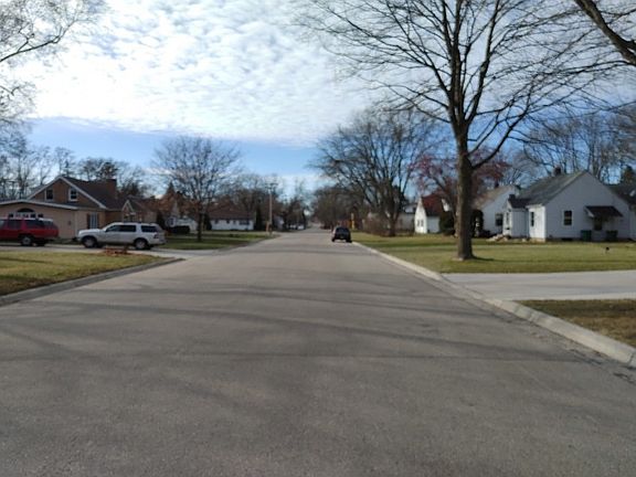 5th image of 601 Elm Ave SE